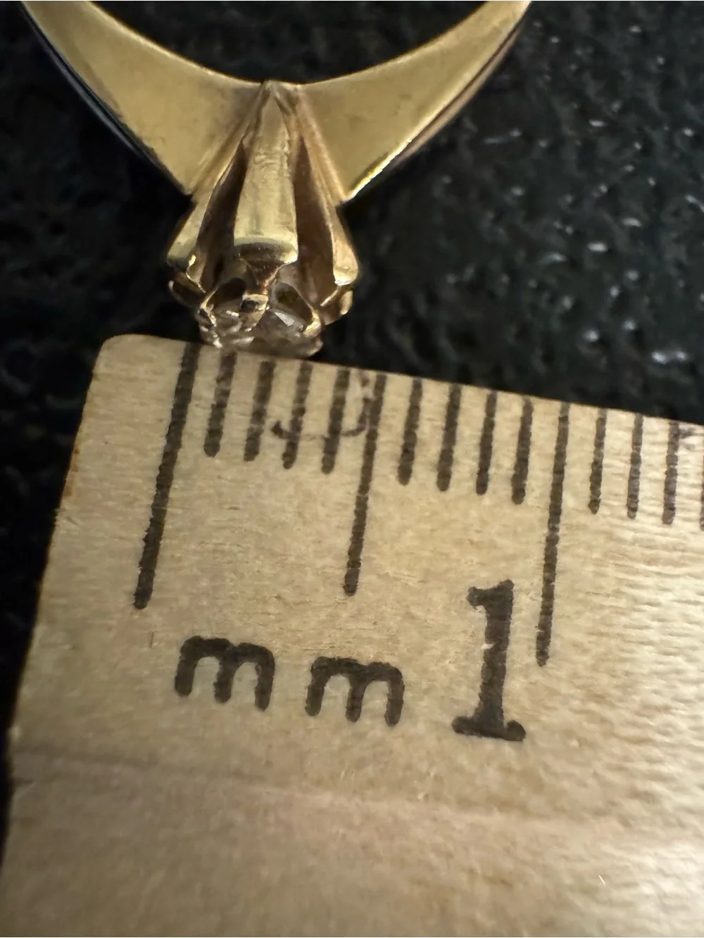 Delicate 14kt Gold .10ct Round Solitaire Natural  Diamond Ring